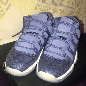 Air Jordan 11 Retro Low GG